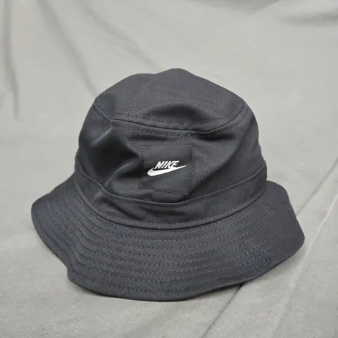 KIDS NIKE LOGO BUCKET HAT