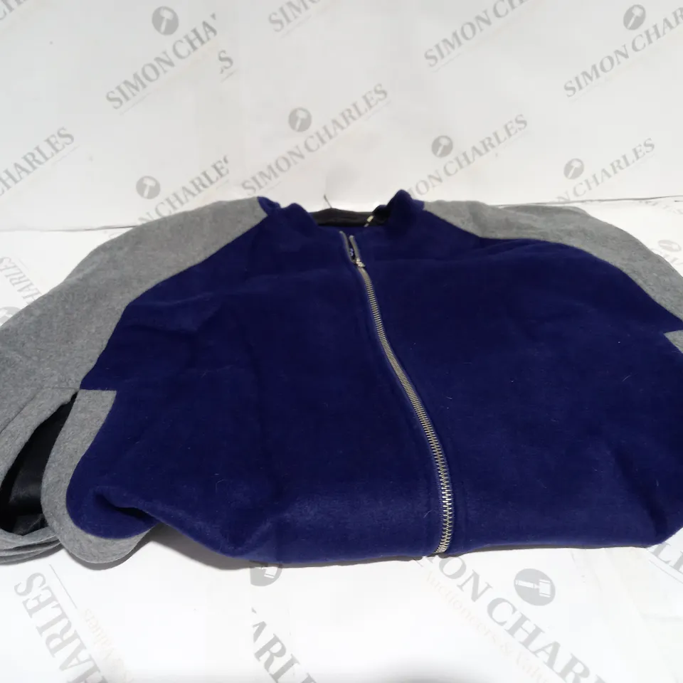 BOX OF CLOTHING ITEMS TO INCLUDE JEANS, TRACKSUIT PANTS, JACKET ETC