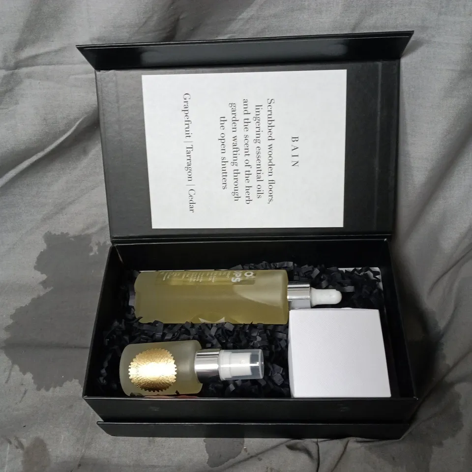 LOO DROPS VEGAN FRAGRANCE OIL GIFT SET – BOXED WITH 2 DROPPER BOTTLES (GRAPEFRUIT, TANGERINE & CEDAR)