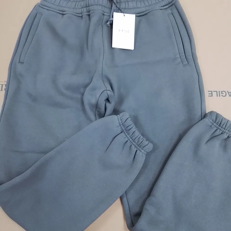 ARNE RELAXED FIT JOGGERS IN CHARCOAL - M