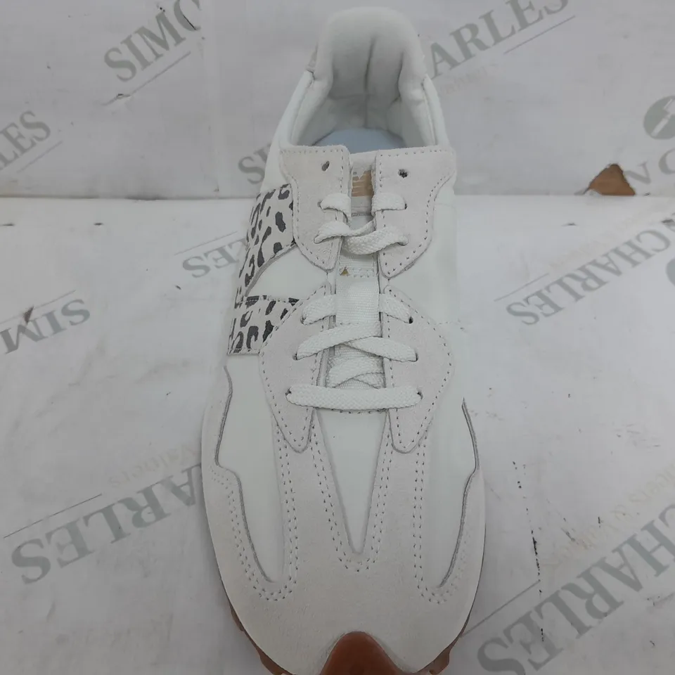 PAIR OF NEW BALANCE ANIMAL PRINT TRAINERS IN WHITE - UK 7