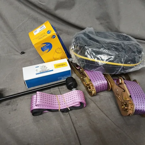APPROXIMATELY 6 ASSORTED VEHICLE PARTS & ACCESSORIES TO INCLUDE RATCHET STRAPS, FUEL FILTER, ETC