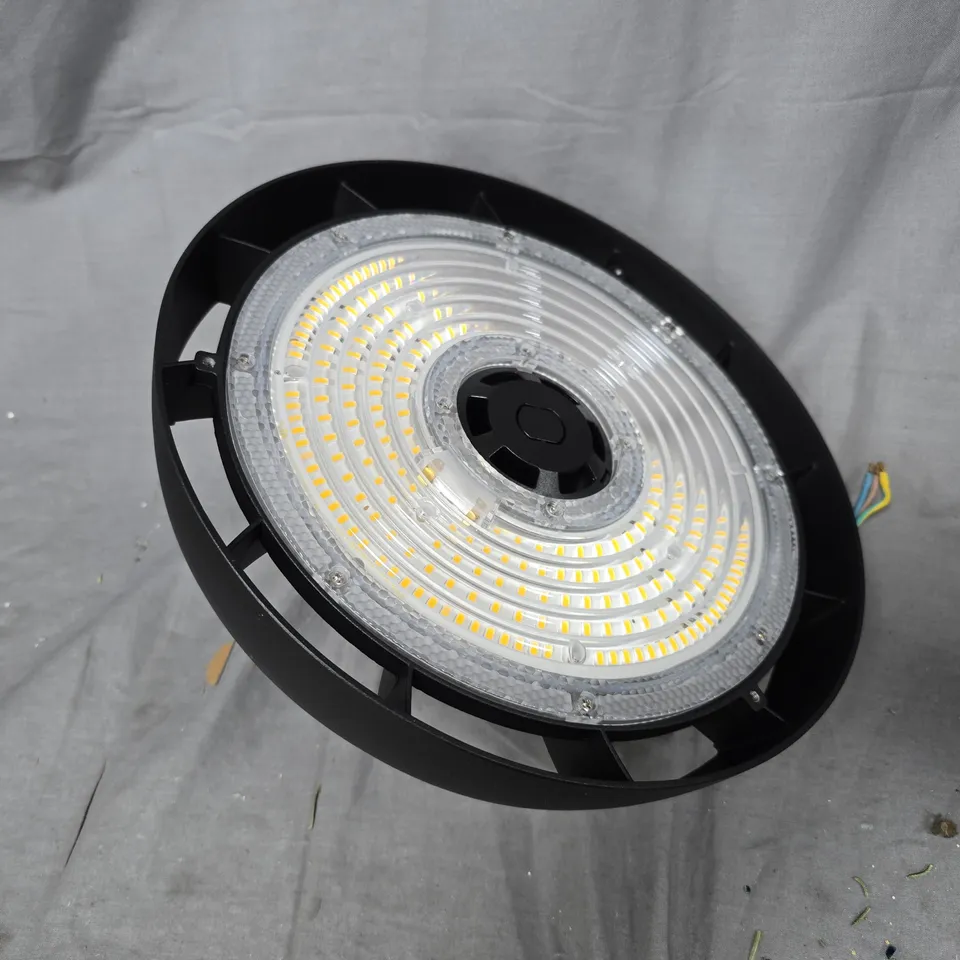 LEDVION LED HIGH BAY LIGHT