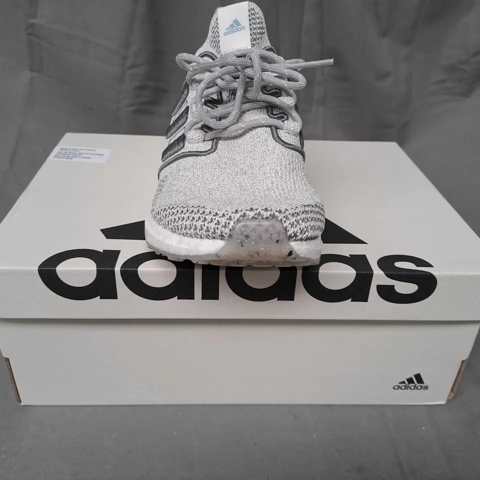 BOXED PAIR OF ADIDAS ULTRABOOST SHOES IN GREY UK SIZE 7