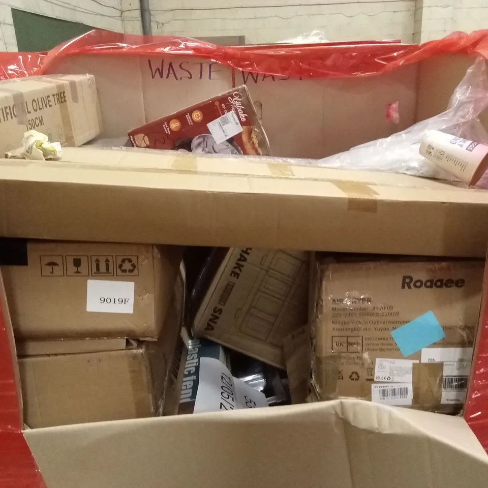 PALLET OF ASSORTED HOUSEHOLD GOODS AND PRODUCTS TO INCLUDE; AIR FRYER, CONSOLE TABLE, METAL BED FRAME, SUITCASE ETC