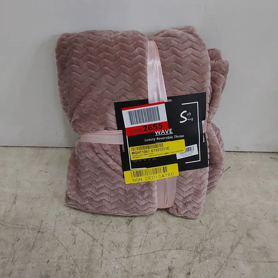 EMMRIE LUXURY WAVE THROW - MAUVE // 150 X 200cm