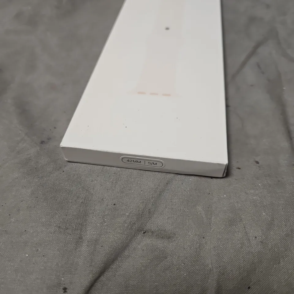 APPLE WATCH SPORT BAND LIGHT BLUSH – 42MM, S/M, BOXED