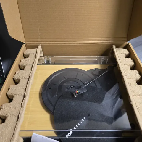 MARLEY REVOLUTION BLUETOOTH TURNTABLE – WOOD PLINTH