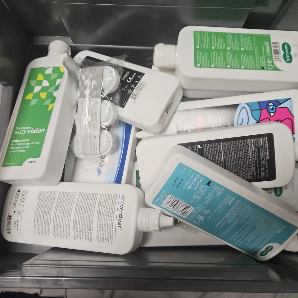APPROXIMATELY 15 ASSORTED CONTACT LENS SOLUTIONS TO INCLUDE SPECSAVERS EASYVISION, EVERCLEAR REFRESH, OTE SENSATION, ETC - COLLECTION ONLY