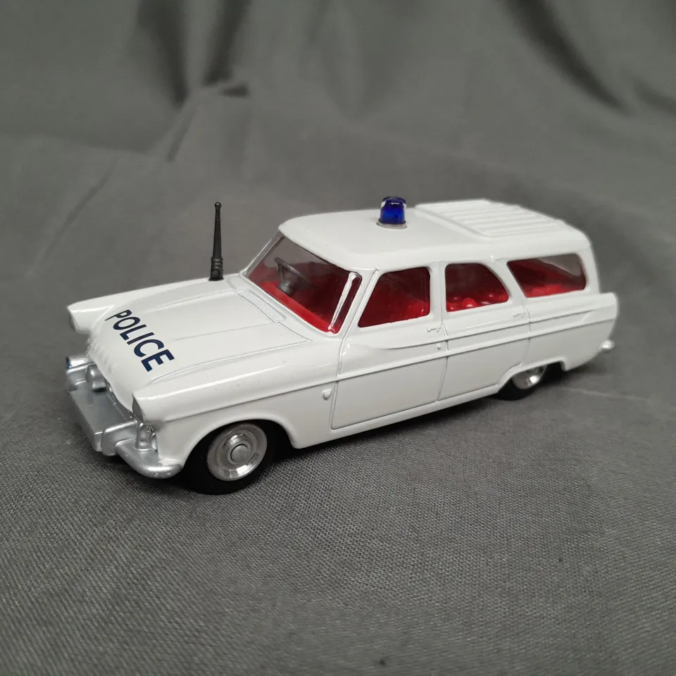 CORGI TOYS - FORD ZE[HYR MOTORWAY PATROL - 419