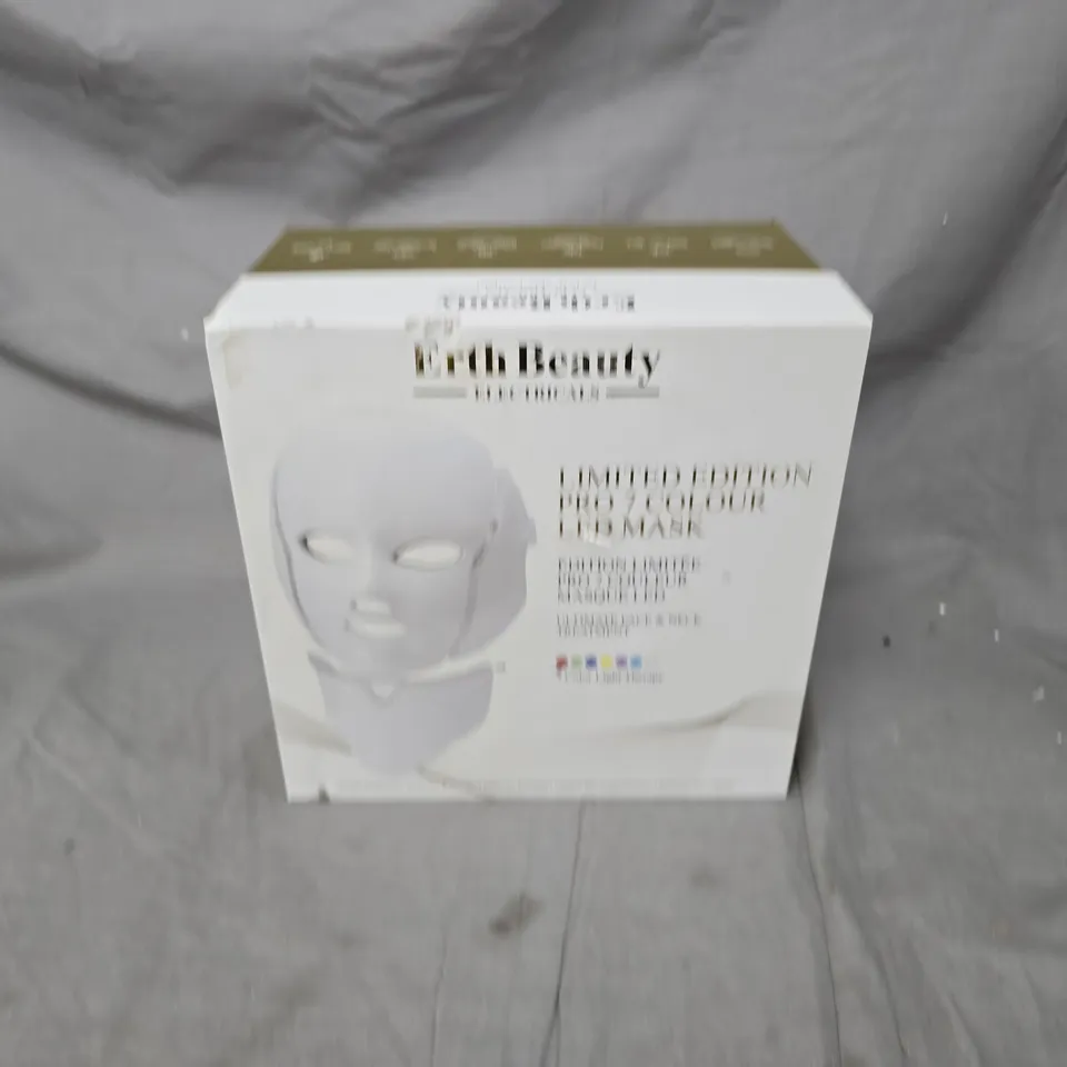 BOXED ERTHBEAUTY ELECTRICALS LIMITED EDITION PRO 8 COLOUR LED MASK