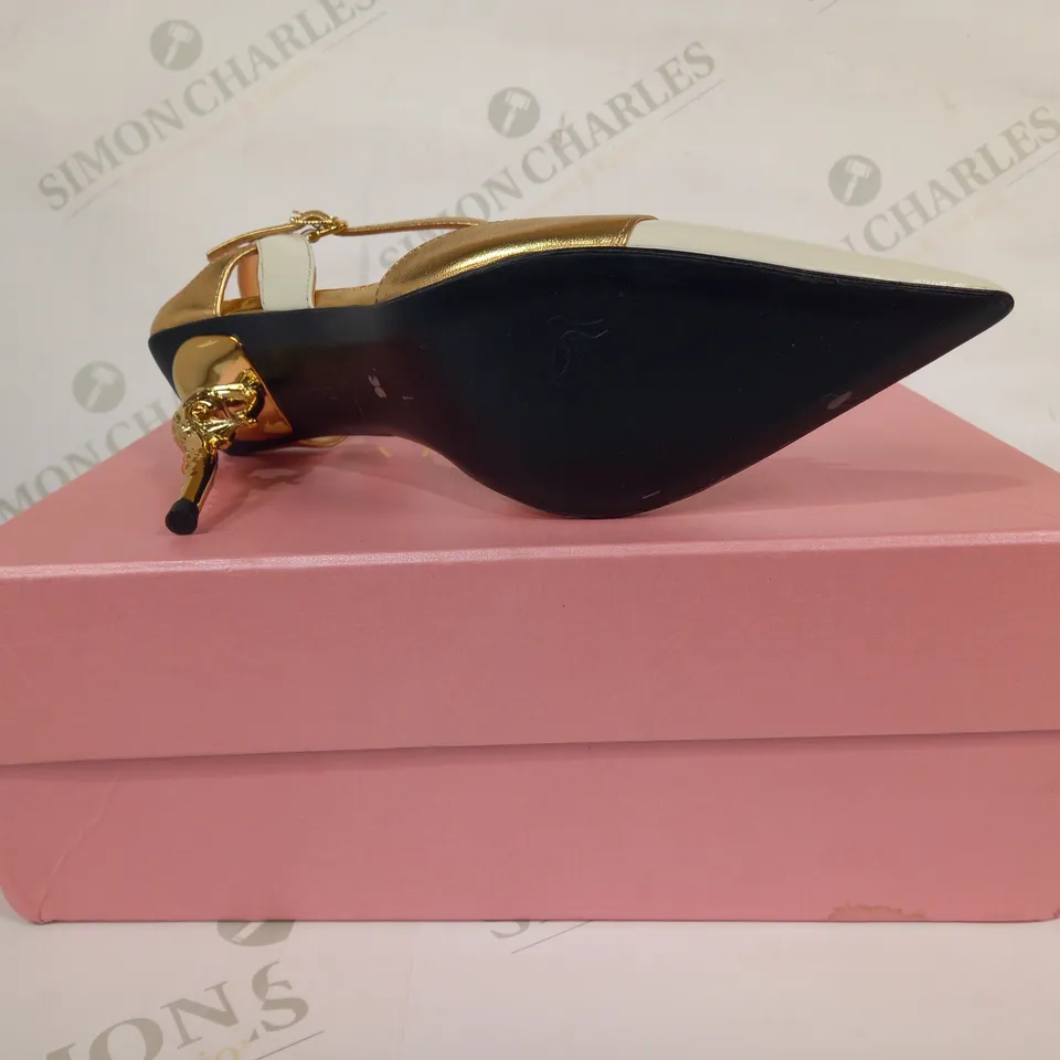 BOXED PAIR OF A.B. POÉTIQUE CLOSED TOE HIGH HEELS IN WHITE/METALLIC GOLD EU SIZE 36