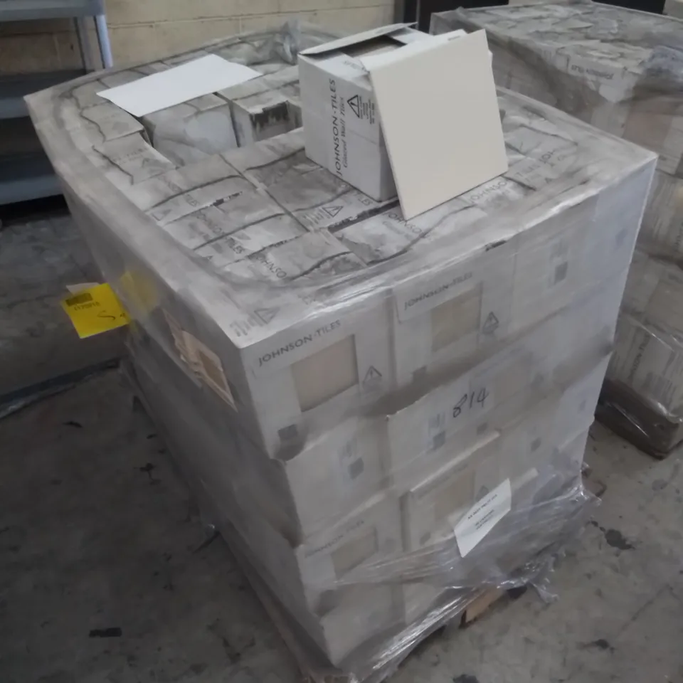 PALLET TO CONTAIN APPROX. 96 X PACKS OF BRAND NEW JOHNSONS GLAZED WALL TILES IN BUTTERMILK - 25 TILES PER PACK // TILE SIZE: 197 X 197 X 6.5mm