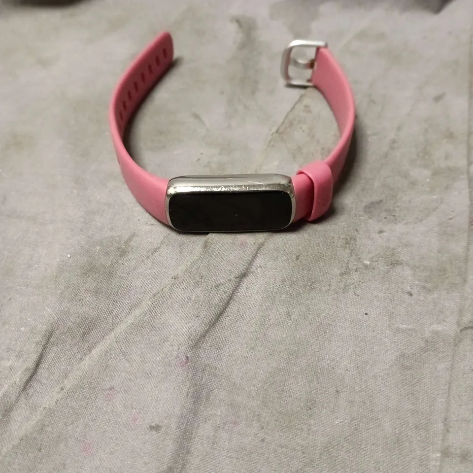 FITBIT LUXE BOXED