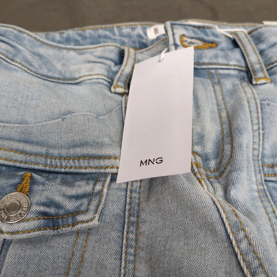 MANGO MNG WOMANS SIZE 4 BERMUDA MID WAIST SHORTS WITH TAGS