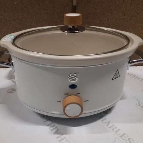 BOXED SWAN 3.5L SLOW COOKER - COTTON WHITE