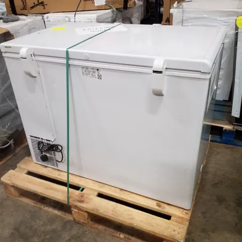 PALLET CONTAINING HAIER HCE319F CHEST FREEZER