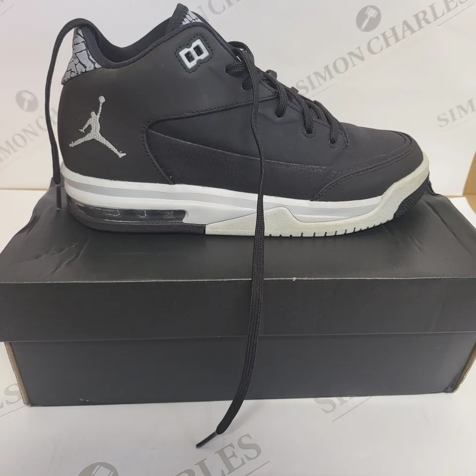 BOXED JORDAN FLIGHT ORIGIN 3 BG BLACK/METALLIC SLIVER SNEAKERS - SIZE 5 UK