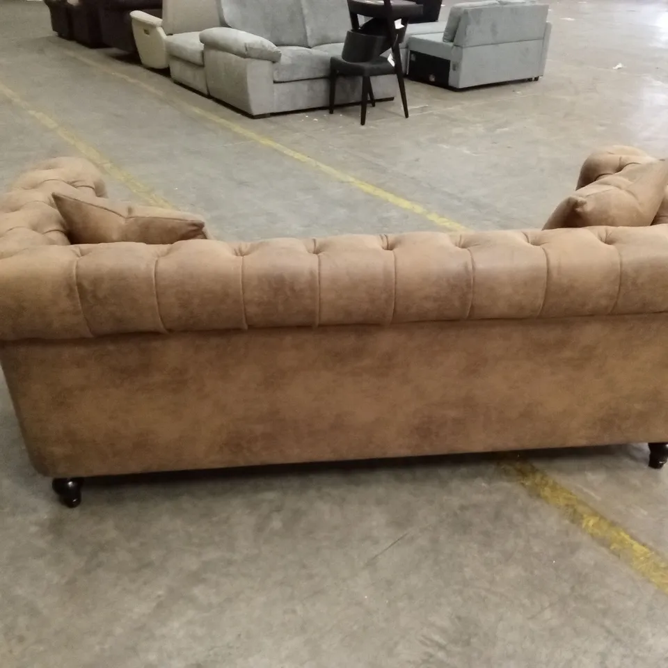 DESIGNER CHESTERFIELD 3 SEATER FABRIC SOFA - BROWN LEATHER-LOOK