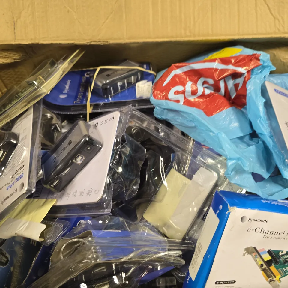 BOX OF APPROXIMATELY 12 ASSORTED ITEMS TO INCLUDE - DYNAMODE USB 2.0 HUB , DYNAMODE  CHANNEL PCI SOUND CARD, SATA IDE USB 2.0 TO SATA ETC