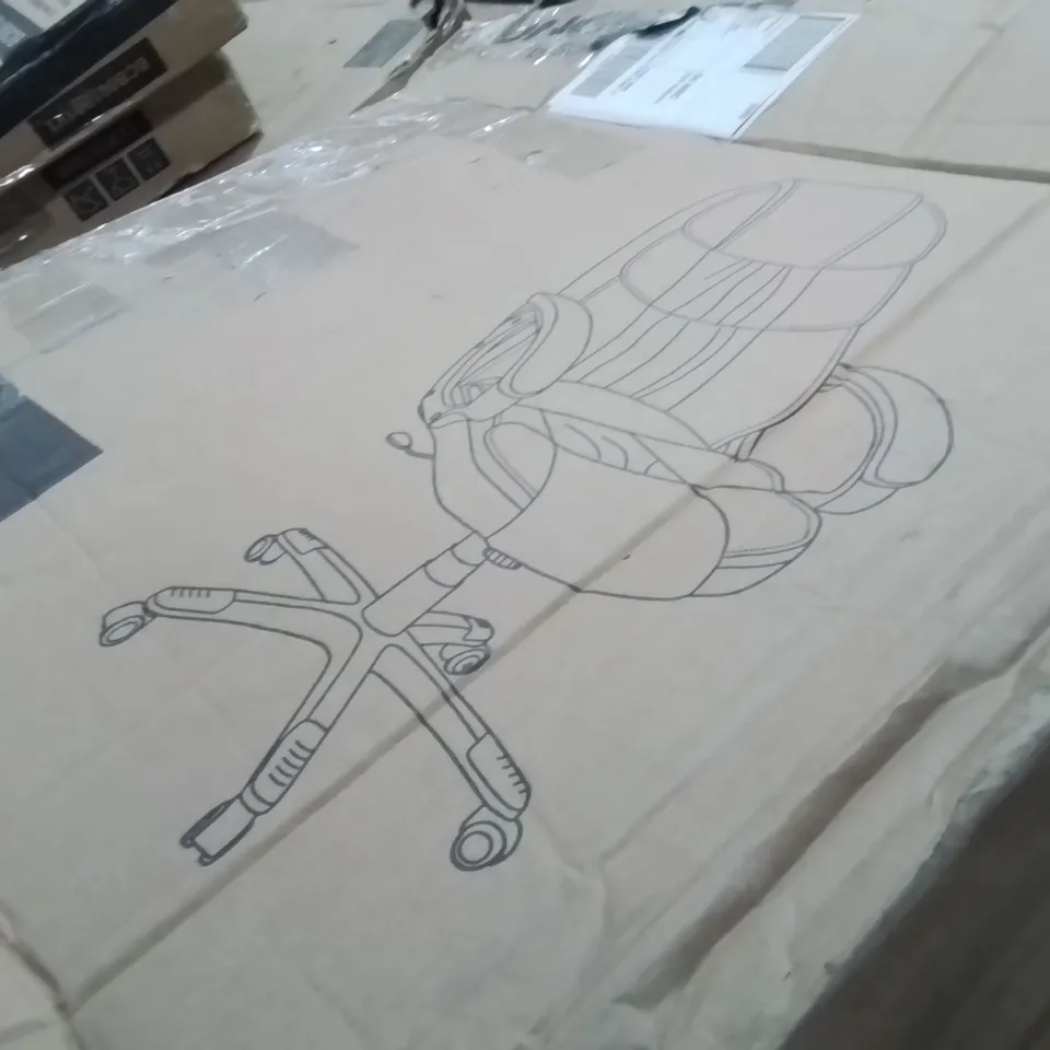 BOXED SONGMICS GAMING CHAIR 