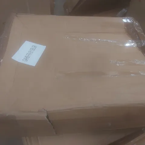 BOXED BLACK AND GREEN OUTDOOR LOUNGER/CHAIR