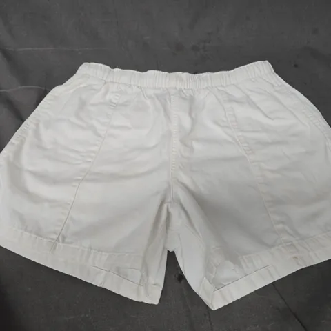 POLO RALPH LAUREN WHITE SHORTS – UK M (US M)