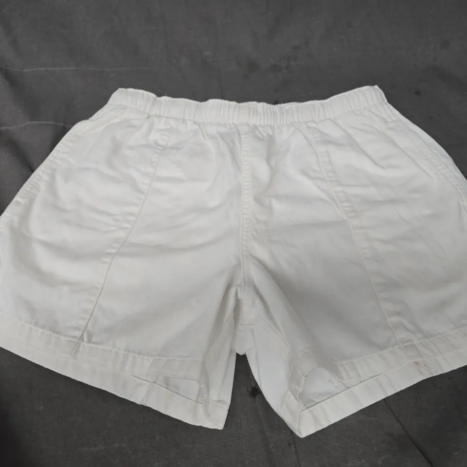 POLO RALPH LAUREN WHITE SHORTS – UK M (US M)