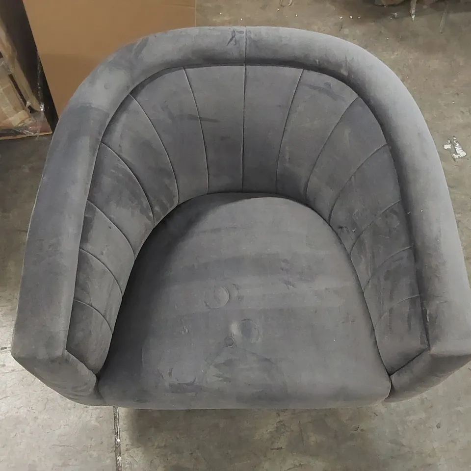 QUALITY DESIGNER VELVET TUB CHAIR