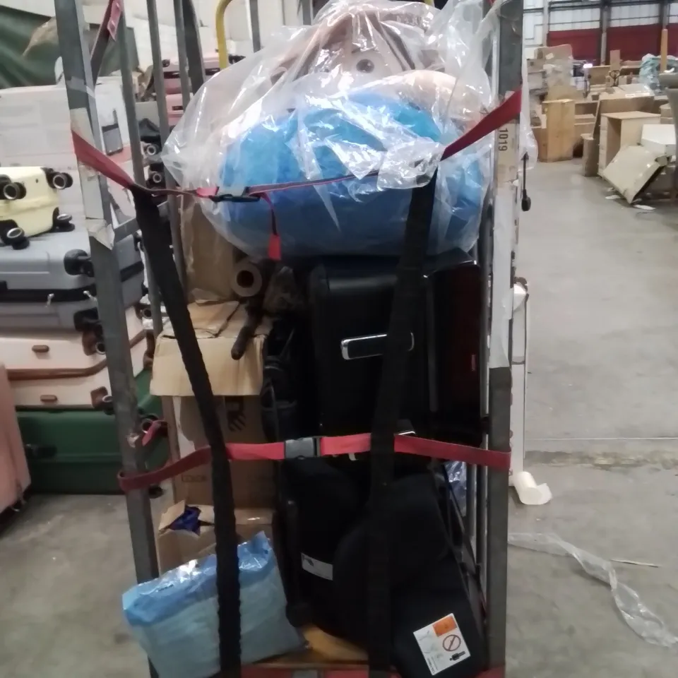 CAGE OF ASSORTED HOUSEHOLD GOODS AND PRODUCTS TO INCLUDE;AIR FRYER,CAR SEAT,YOGA MATS,TOY STORY PLUSHIE 