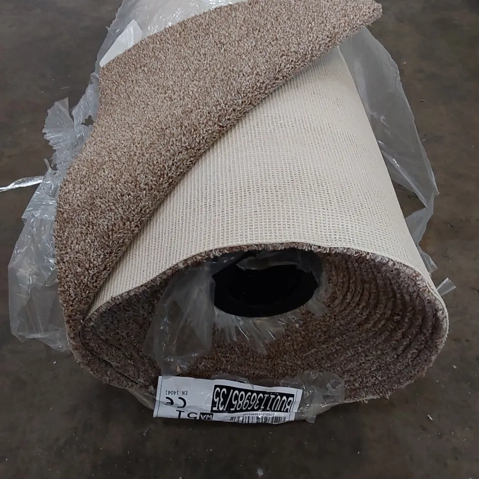 ROLL OF QUALITY DARTMOOR TWIST SB CARPET // APPROX SIZE: 14 X 4m