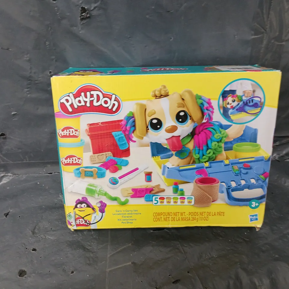 BOXED PLAY-DOH CARE N CARRY VET