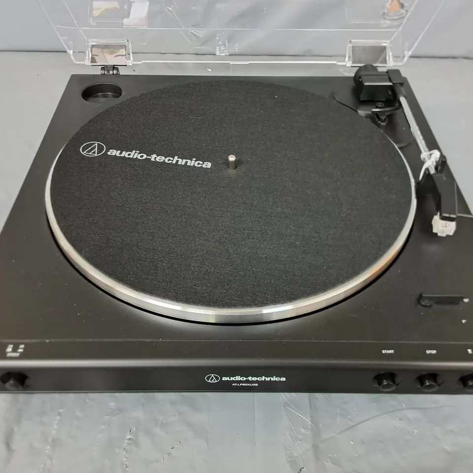 AUDIO TECHNICA LP60XUSB BLACK USB TURNTABLE