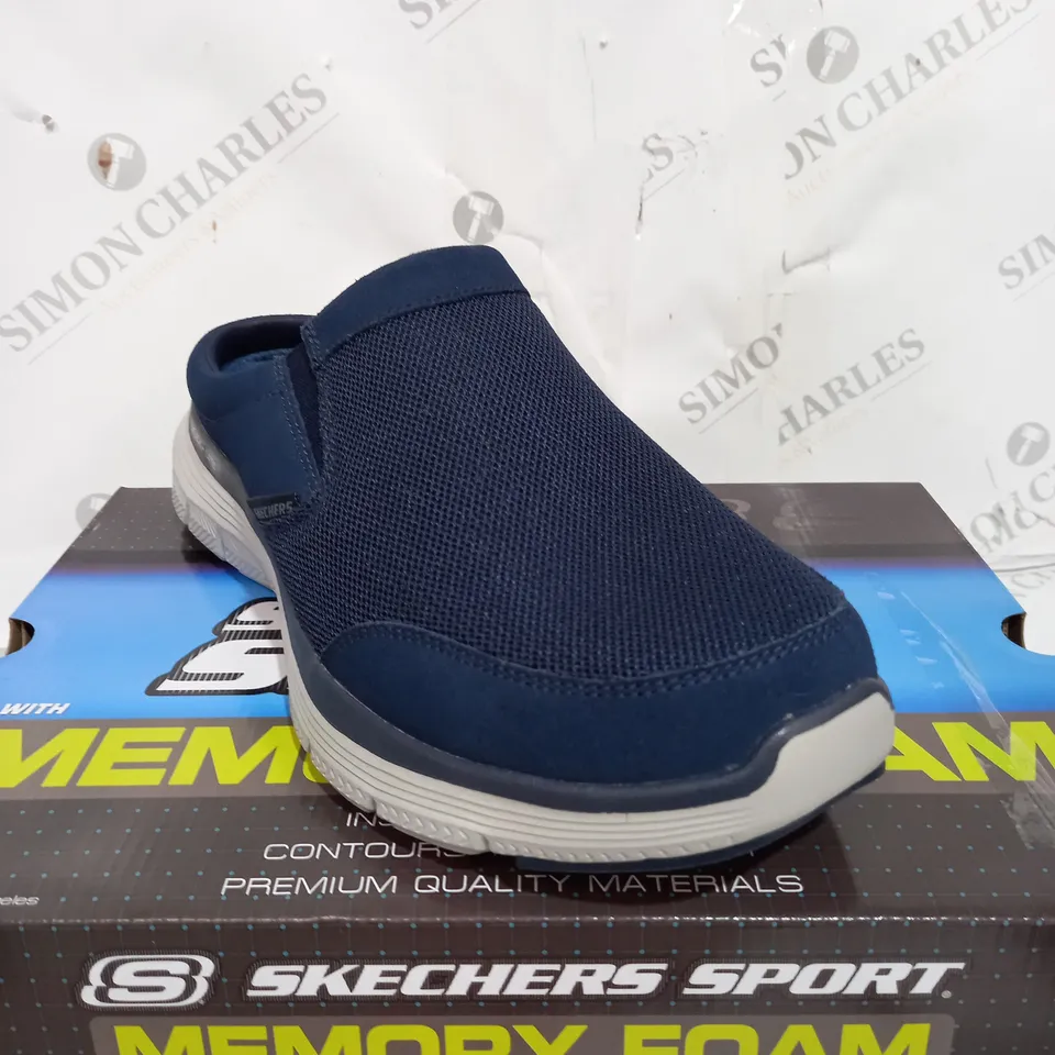 BOXED PAIR OF SKETCHERS FLEX-LITE SLIP IN BLUE SIZE 9