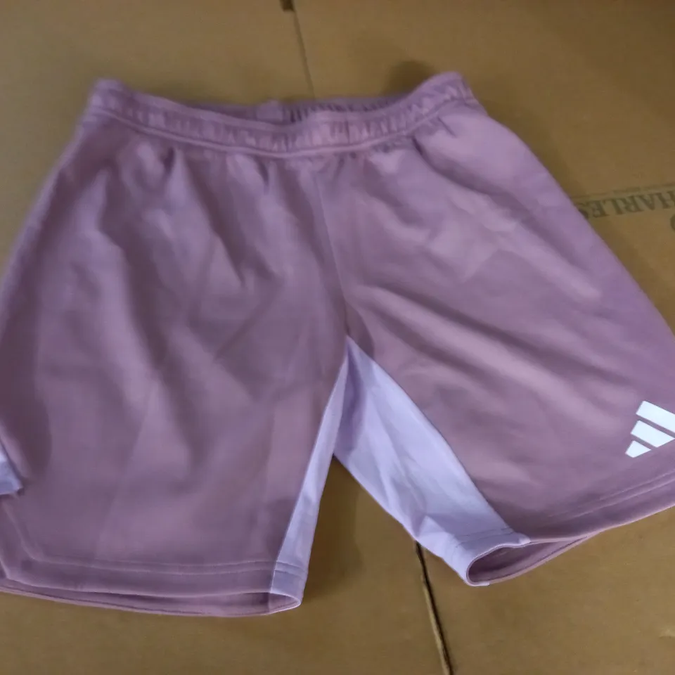 ADIDAS LILAC SHORTS - M
