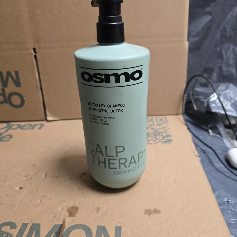 TOTE OF APPROXIMATELY 20 ASSORTED COSMETICS TO INCLUDE: OSMO SCALP THERAPY SHAMPOO 