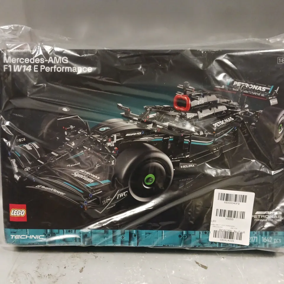 BOXED MERCEDES AMG F1 W14 E PERFORMANCE - 42171 RRP £189.99