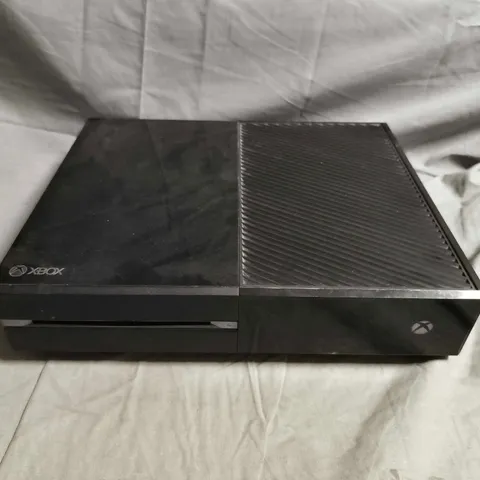 XBOX ONE GAMES CONSOLE IN BLACK - MODEL 1540 (CONSOLE ONLY)