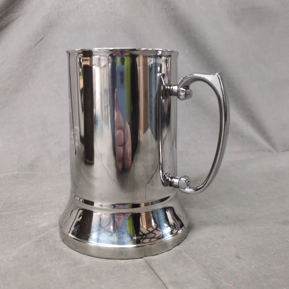 BOXED CRITICAL ROLL HOW DO YOU WANT TO DO THIS BEER TANKARD
