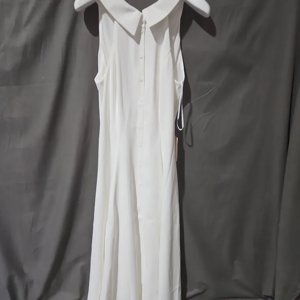 ODDMUSE WHITE SLEEVELESS MAXI DRESS WITH LAYERED COLLAR – SIZE L