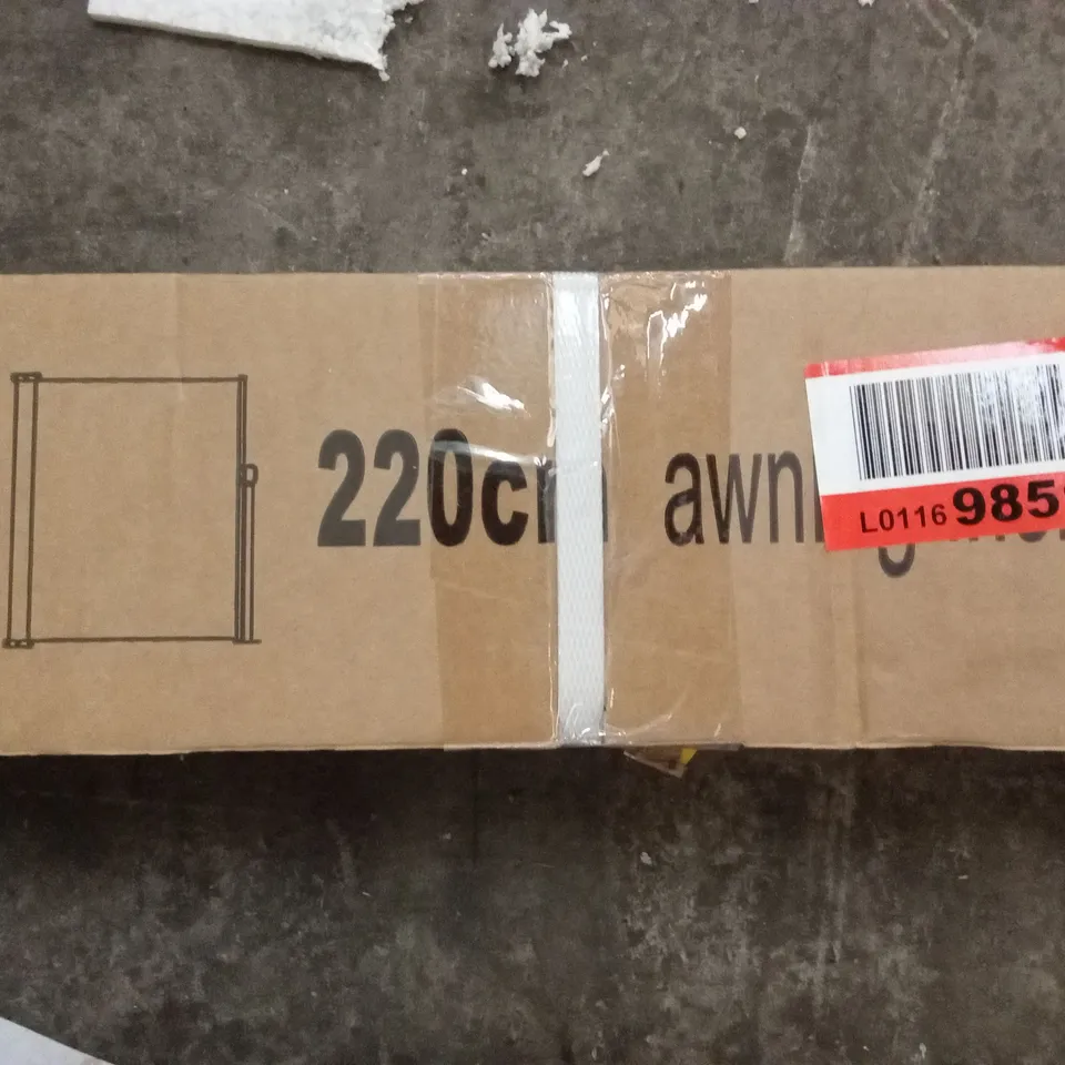 BOXED RETRACTABLE SIDE AWNING