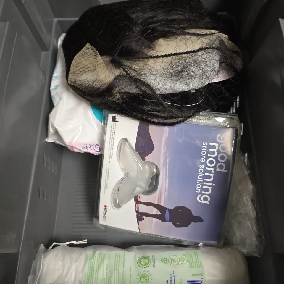 APPROXIMATELY 20 ASSORTED COSMETICS ITEMS TO INCLUDE PAMPERS , PROTECTION PADS , ETC 