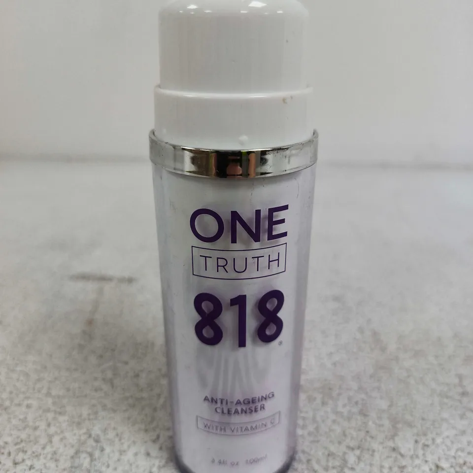 ONE TRUTH 818 ANTI-AGEING CLEANSER WITH VITAMIN C – 100ML