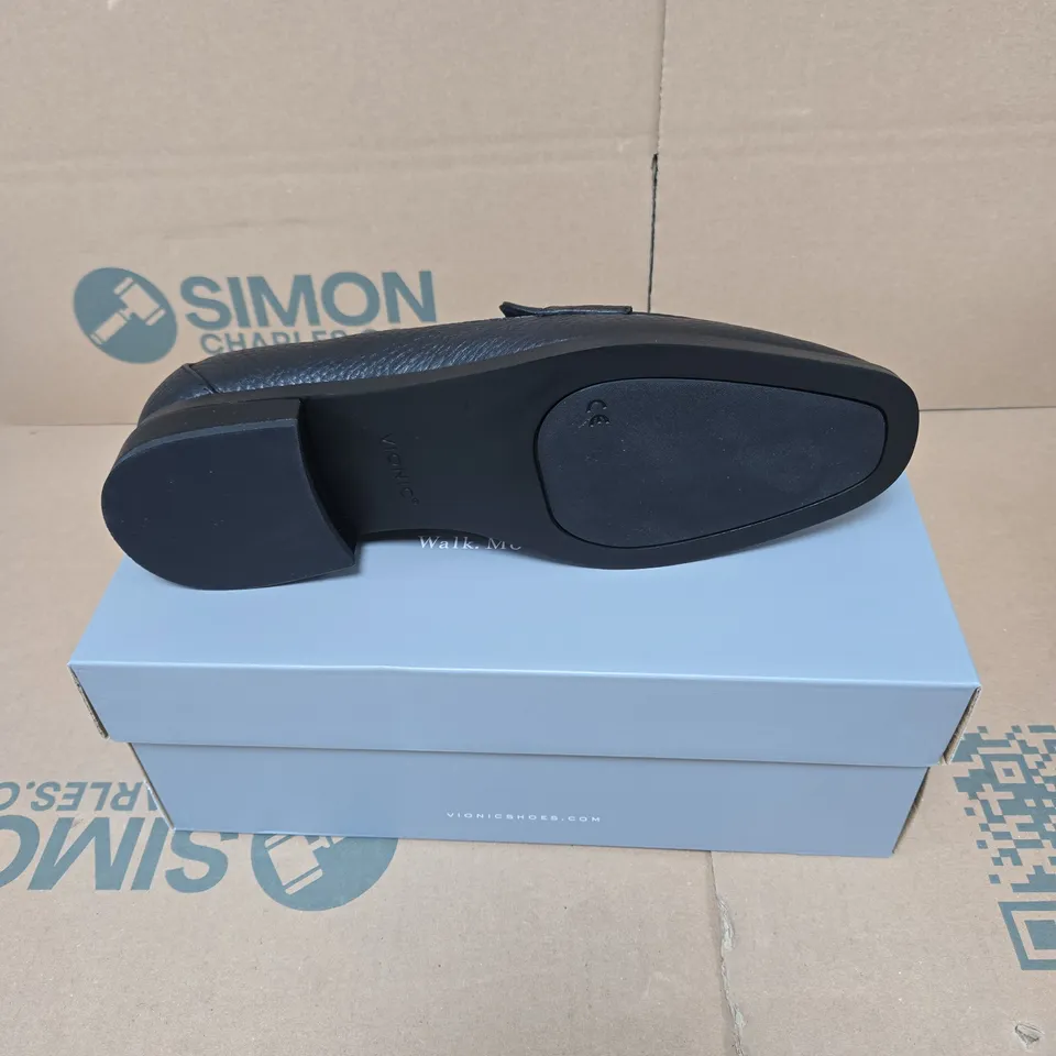 VIONIC MEN'S BLACK LEATHER LOAFERS – BOXED UK 6