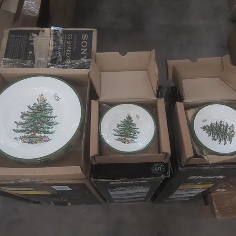 BOXED 12 PIECE CHRISTMAS THEMED DINNERWARE SET