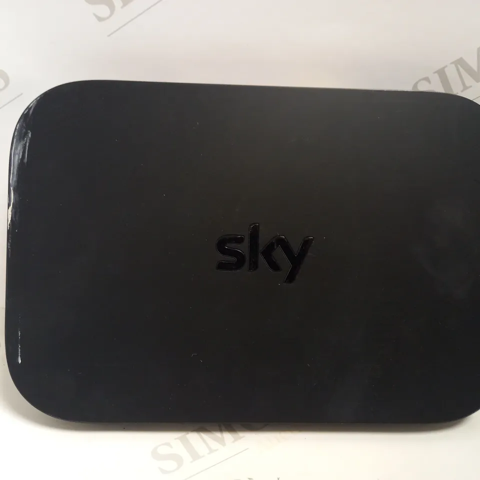 SKY Q SET TOP BOX - EM150