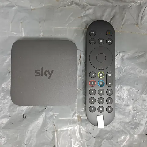 SKY STREAM PUCK IP061-EF-ANT-UKIE-GHM
