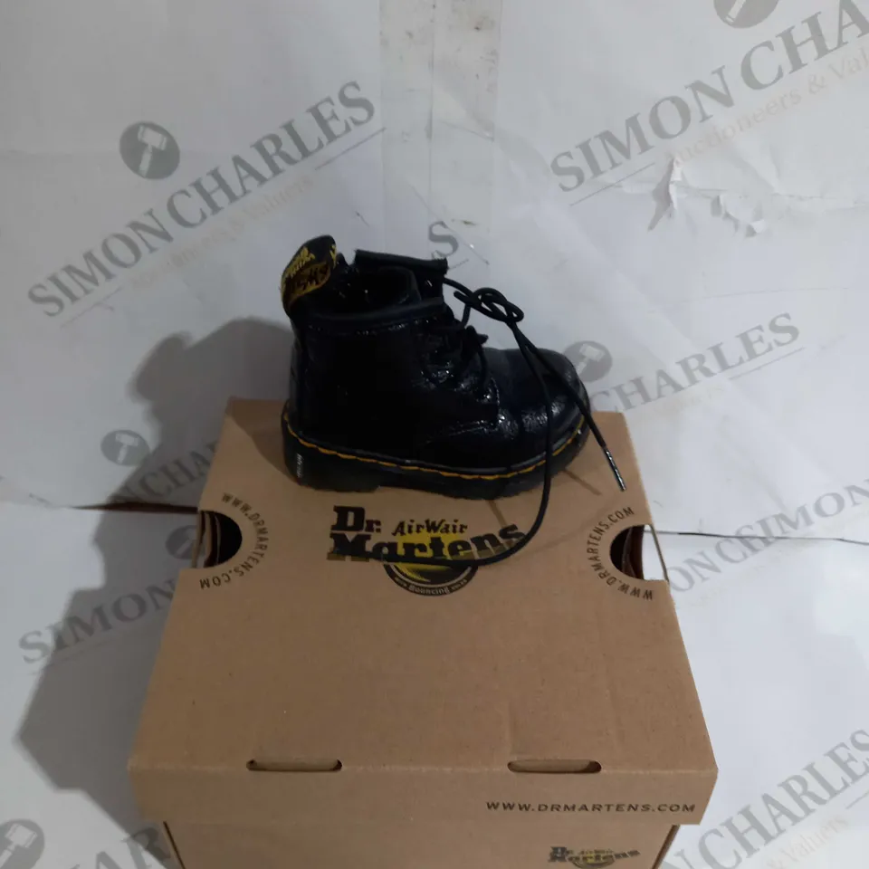 BOXED PAIR OF DR.MARTINS UK 3 CORE KIDS BLACK CRINKLE METALLIC BOOTS 
