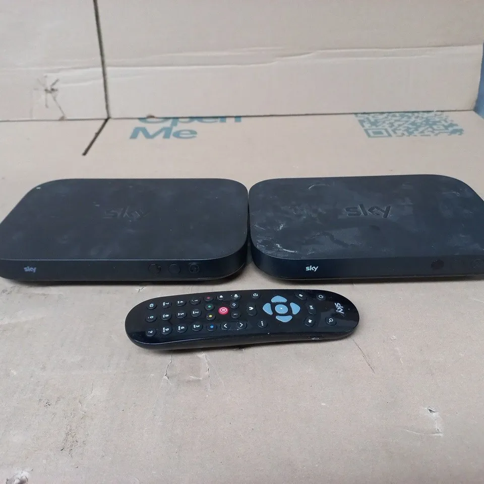 TOTE OF APPROXIMATELY 10 ASSORTED ITEMS TO INCLUDE SKY HUBS, REMOTE CONTROLS ETC