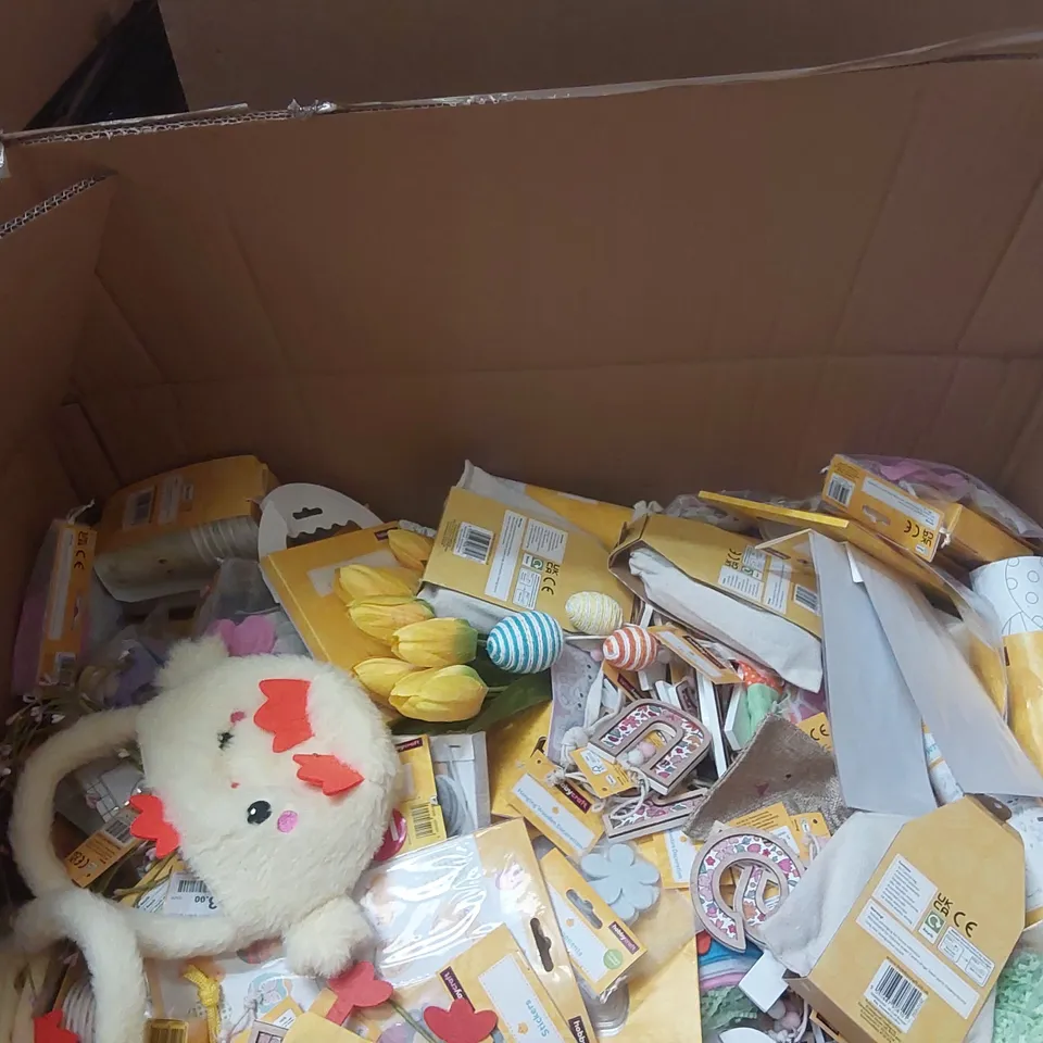 PALLET CONTAINING A VERY LARGE QUANTITY OF ASSORTED EASTER PRODUCTS